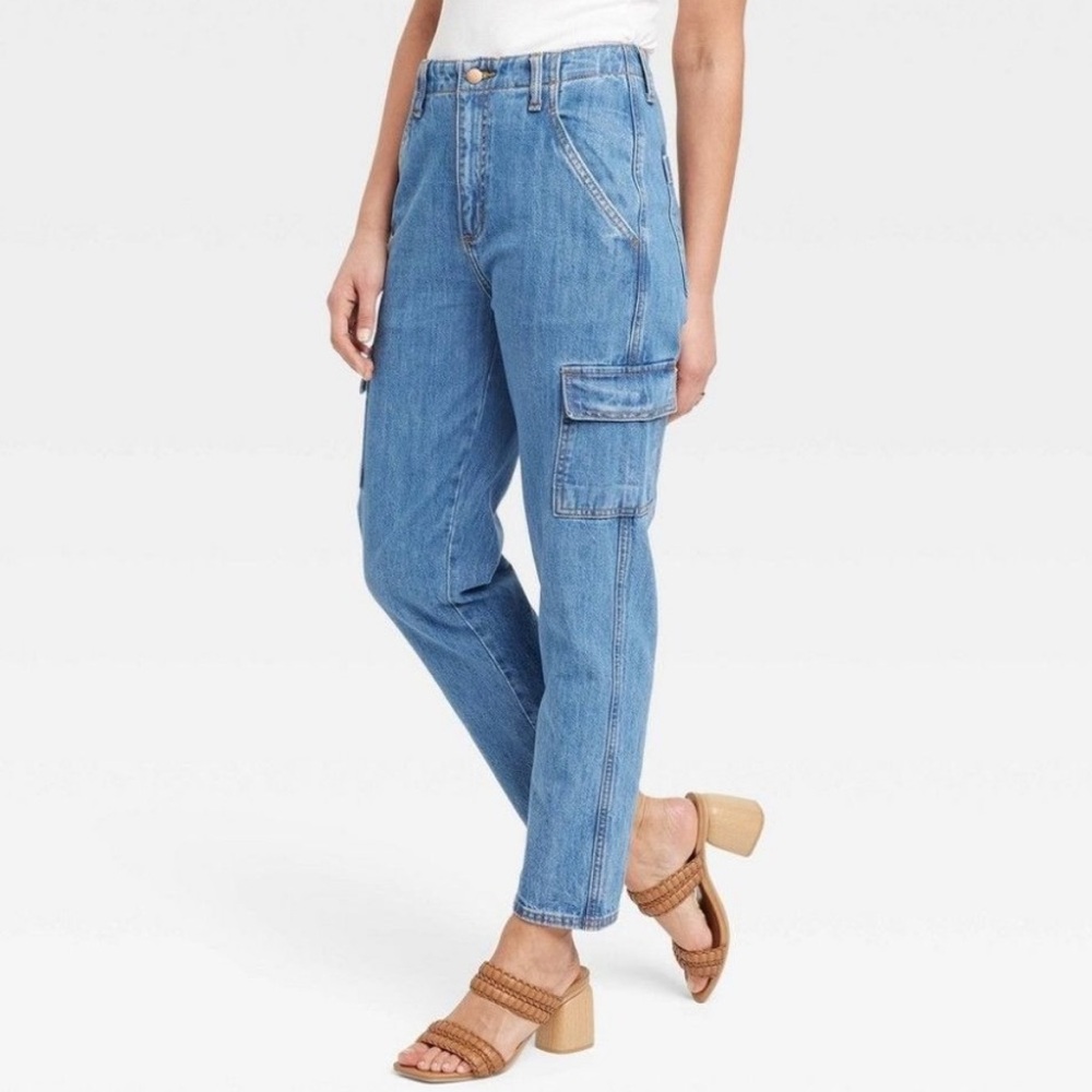 Universal Thread Boyfriend Cargo Jeans - Medium Wash Women’s Size 8